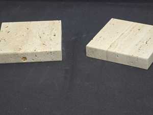 Sous-verres en travertin faits à la main, intemporels et élégants, prix pour deux - Product Image 5