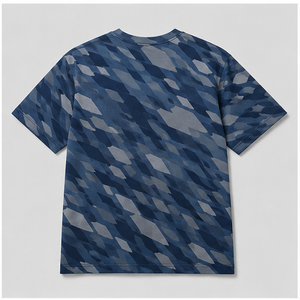 Camiseta de Manga Corta para Hombre con Estampado de Camuflaje en Cascada Color Índigo Oscuro Personalizada, Cuello Redondo, MTS-CAMO-0033 - Product Image 3