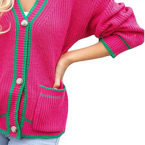 Cardigan rose Sisterhood pour homme et femme, pull en acrylique tricoté avec broderie de logo en lettres grecques, col en V, manches longues, fermeture boutonnée - Product Image 3