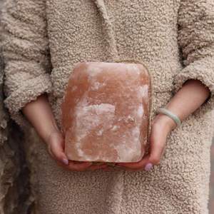 2kg Himalayan Pink <b>Rock</b> Salt Lick Stone for Horses Natural Shape Hydration-Boosting Animal Lick <b>Block</b> Bulk - Product Image 4