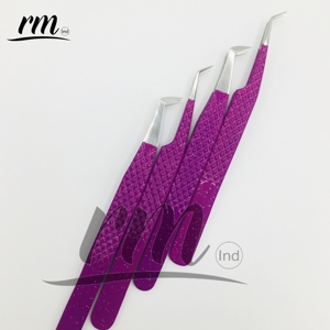 Pince à épiler en acier inoxydable RMI, revêtement violet, pointes dentelées de précision, 10 mm, modèle RMI-AS-EET-171023 pour extensions de cils - Product Image 3