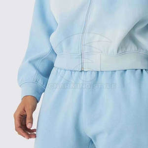 Conjunto deportivo informal para hombre, estilo desgastado por el sol, de dos piezas, cómodo, de tela de algodón suave, estilo urbano, para gimnasio y uso diario. - Product Image 4