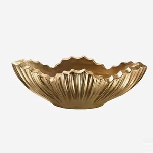 Tazón de Metal en Forma de Hoja Dorada de Aluminio Fundido, Hecho a Mano, Pulido, Decorativo y Elegante - Product Image 5