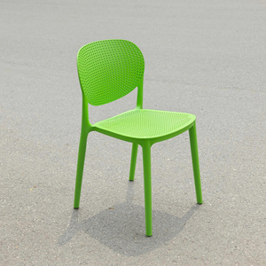 เก้าอี้พลาสติกสำหรับสวนแบบโมเดิร์นสีเขียวคุณภาพสูง ทนทาน กันน้ำ นั่งสบาย และสามารถวางซ้อนกันได้ เหมาะสำหรับใช้งานกลางแจ้ง - Product Image 1