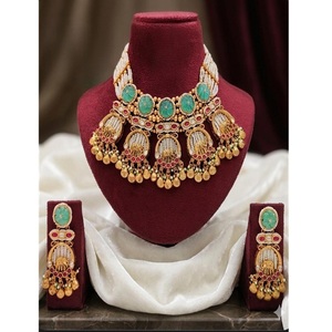 Ensemble Collier et Boucles d'Oreilles en Moissanite Rajwadhi Plaqué Or Laiton de Qualité Supérieure, Collection Cadeau de Mariage - Product Image 1