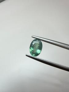 Alexandrita Natural Ovalada Facetada, Gema Suelta de 1.12 ct, Color Verde Azulado Cambiante, Gema Coleccionable para Joyería - Product Image 1