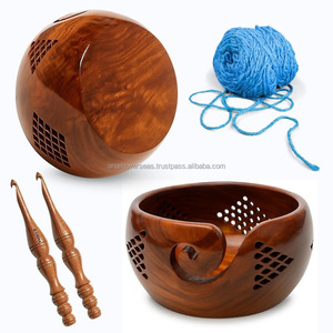 Bol à laine en bois rustique pour accessoires de tricot et artisanat à domicile - Product Image 3