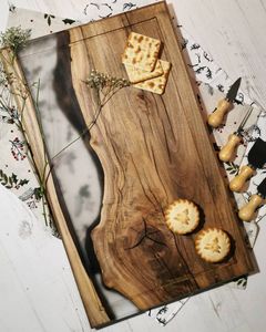 Plateau à fromage élégant en résine et bois pour cadeaux de mariage, célébrations de mariage, cadeaux de fiançailles et divertissements à domicile de luxe - Product Image 3
