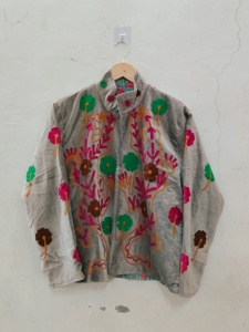 Veste en velours brodée pour femme, col mandarin, broderie florale à la main, manches longues, style printemps - Product Image 1