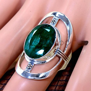 Anillo Grande de Plata de Ley 925 con Gema de Esmeralda Natural de Corte Ovalado, Anillo de Compromiso o Boda Simple Hecho a Mano con Gema Cabujón - Product Image 1