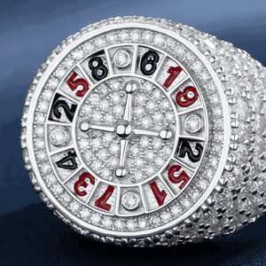 Anillo de cóctel de lujo para hombre de plata 925 con diseño de escudo de moissanita y engaste pavé para uso diario - Product Image 3