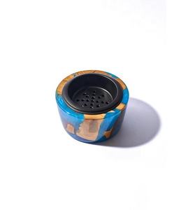 Brûleur à Bakhoor en bois artisanal éco-responsable avec incrustation de résine bleue, motif couronne géométrique, pour usage religieux - Exportation mondiale - Product Image 2