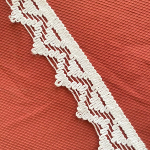 Ruban en dentelle crochetée 100 % polyester de luxe en gros, garniture personnalisée en tissu maillé de haute qualité, motif floral soluble dans l'eau, 2,5 cm - Product Image 1