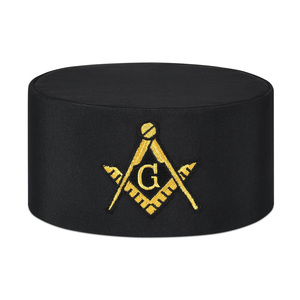 Casquette de maître maçon Regalia avec broderie de qualité supérieure en or, motif carré et boussole, noire avec or - Product Image 1