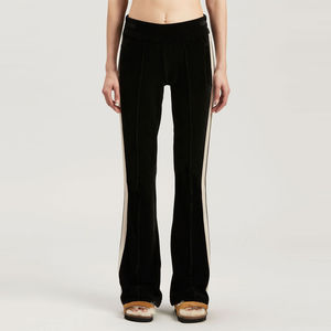 Pantalon de jogging streetwear ample et oversize pour femme avec poches latérales, coupe évasée - Product Image 1