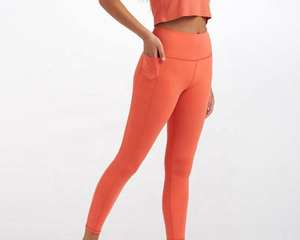 Leggings de fitness pour femmes disponibles à prix raisonnable, entièrement personnalisables, respirants, confortables et très tendance. - Product Image 1