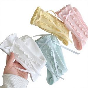 Calcetines de Mujer a Cuadros con Logotipo Personalizado al por Mayor, 100% Algodón, Tejidos, Bonitos, con Encaje, para Pilates, Yoga, Antideslizantes, Transpirables, para Uso Diario - Product Image 2