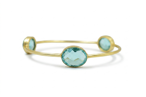 Bracelet tendance en argent sterling 925 plaqué or fait main avec quartz bleu, pierre précieuse naturelle ovale, bijoux fins pour les fournisseurs (vente en gros) - Product Image 1