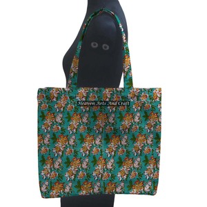 Sac fourre-tout imprimé bloc fait à la main carré en coton floral écologique léger avec poche pratique pour l'été et l'hiver - Product Image 1