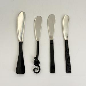 Hot <b>Sale</b> New Product 202 Stainless Steel <b>Set</b> of 4 with Black Powder Coated Handle with Different Design handle Cheese <b>Set</b> - Product Image 4