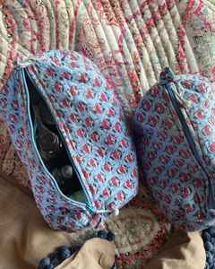 Juego de 3 Bolsas de Aseo para Mujer con Cierre de Cremallera de Algodón, Diseño Acolchado con Estampado Floral, Rectangular, Gran Capacidad, Bolsa de Maquillaje Cosmética para Viaje - Product Image 4