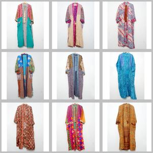 ชุดคลุมกิโมโนผ้าไหมยาวทำมือขายดี แต่งลายปะติดสไตล์วินเทจ เหมาะสำหรับเพื่อนเจ้าสาว ฟรีไซส์ ชุดนอนผู้หญิง คอวี รูดเชือก - Product Image 1