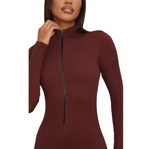 Combinaison moulante à manches longues et fermeture éclair pour femme, taille haute, couleur unie, coupe ajustée, longueur intégrale, col en V, effet ventre plat, style streetwear - Product Image 4