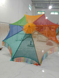 Parasol d'extérieur en macramé tissé à la main, coloré, avec pompons, style tropical, protection solaire, utilisation en terrasse - Product Image 2