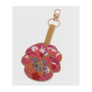 Porte-clés étoile perlé fait main, breloque de sac étoile dorée, breloque de sac à main étoile scintillante pour filles et femmes, accessoire de sac à dos et de sac à main - Product Image 3