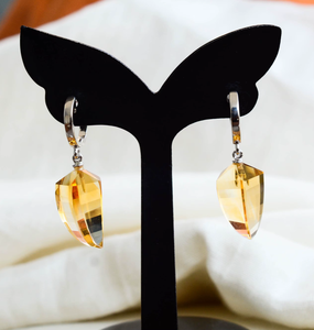 Compre Elegantes Pendientes Colgantes de Esfera de Citrino con Cierres de Seguridad, Estilo Lujoso, Plata 925, Pendientes Colgantes Modernos - Product Image 2