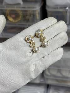 Ensemble collier et boucles d'oreilles en perles d'imitation florales et zircon, plaqué or, pour femmes, bijoux de mariage indiens classiques, vente en gros - Product Image 6