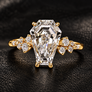 Bague en or massif 14 carats avec diamant de laboratoire taille cercueil, grappe florale et pierres latérales rondes DEF VVS, certifiée IGI, bijoux de mode ODM - Product Image 1