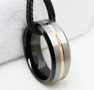 Bague de mariage en carbure de tungstène brossé argent et noir avec rainure centrale en or rose, alliance de fiançailles, bijoux en gros directement de l'usine - Product Image 2
