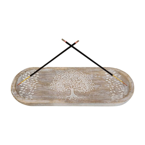 Hermosa bandeja de incienso de madera con grabados celestiales que sostiene dos varillas de incienso de forma segura en una configuración de cruz. - Product Image 4