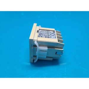Monitor de Flujo Digital SMC PF2W301-A Usado Como Parte de Equipos Semiconductores Legados - Product Image 6