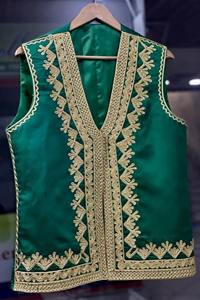 Chaleco Tradicional Afgano para Hombre, de Terciopelo Negro, con Bordado Pesado con Espejos y Detalles de Monedas Colgantes, Estilo Tribal Kuchi Étnico - Product Image 2