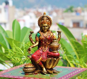 Estatua de Resina de la Diosa Laxmi, Figura Religiosa Hindú India, Ídolo, Decoración Fengshui, Artículo de Regalo - Product Image 2