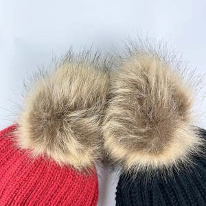 Gorro de Punto para Mujer, Invierno, con Pompón de Piel Sintética, Gorro Cálido de Punto, con Parche de Goma - Product Image 5