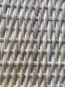 Malla de ratán natural lisa color marrón miel, hecha con tiras de ratán para reparación de asientos, paneles de muebles y decoración, Vietnam. - Product Image 6