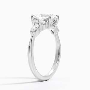 Bague de mariage BOJ 043 en argent 925 plaqué rhodium, coupe radiante, avec diamant Nadia et moissanite 2 carats couleur D VVS1 certifiée GRA - Product Image 2