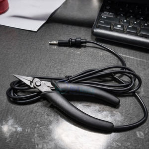 Prix d'usine Pinces à sertir pour bijoux permanents en acier inoxydable avec poignée antidérapante, outils OEM personnalisables pour la fabrication de bracelets - Product Image 2