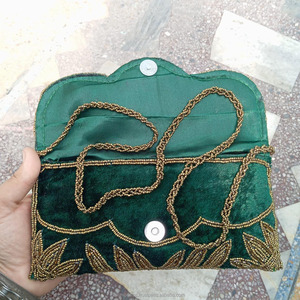 Pochette de soirée portable en velours fait main avec chaîne perlée, sac à main de créateur brodé de luxe pour mariage, mode nuptiale personnalisée - Product Image 3