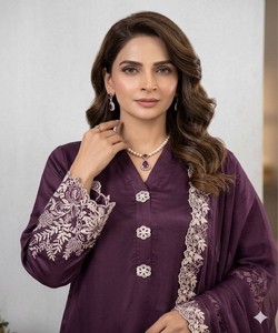 ชุดเสื้อผ้าไหมเครปปักลายหรูหรา พร้อมกางเกงปาลาซโซ่และผ้าคลุมไหล่ สำหรับงานเทศกาล ราคาขายส่ง เสื้อผ้าชาติพันธุ์ สีไวน์ - Product Image 2