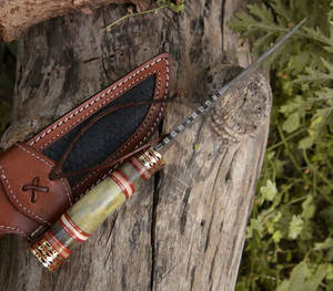 Cuchillo de Hoja Fija Nuevo, Hecho a Mano, de Acero de Damasco, para Caza, Camping y Supervivencia, con Cuerno de Ciervo y Mango de Latón - Product Image 5