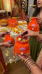 Sacs Potli Artisanaux Écologiques Festifs avec Ornements Lotus, Pochettes d'Emballage Cadeau Ethniques pour Mariages, Fruits Secs et Noix, Style Indien - Product Image 2