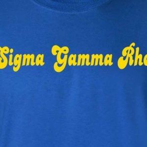 Camiseta Premium Estilo Camionero para Mujer, Diseño de Logotipo Gráfico Personalizado, Manga Corta, Cuello Redondo, Ropa Casual de Moda Universitaria - Product Image 5