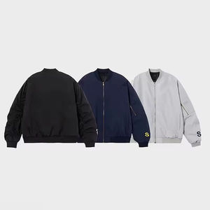 เสื้อแจ็คเก็ตบอมเบอร์สีเทาอ่อนสำหรับผู้ชาย คอตั้ง ปิดด้วยซิป สไตล์ลำลอง สีพื้น ผลิตจากโพลีเอสเตอร์ เหมาะสำหรับใส่ในฤดูใบไม้ร่วง ทรงปกติ - Product Image 4