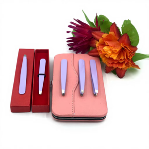 แหนบคิ้วอเนกประสงค์ ปลายแหลม น้ำหนักเบา ทนทาน ผลิตจากสแตนเลสเคลือบสีม่วงคุณภาพดีระดับมืออาชีพ - Product Image 1