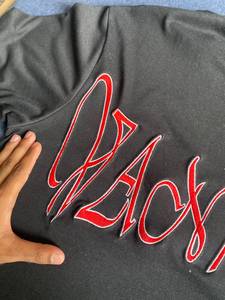 T-shirt pour homme en jersey noir à col en V, 220 grammes, brodé, manches courtes, coton, streetwear décontracté - Product Image 3