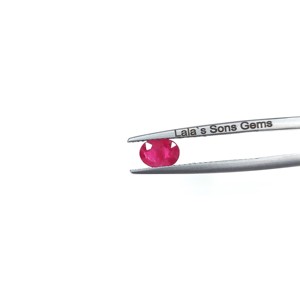 Rubis naturels non traités du Mozambique, ovales calibrés 6x4mm, pierres précieuses facettées naturelles, prêtes à l'emploi pour la création de bijoux. - Product Image 2